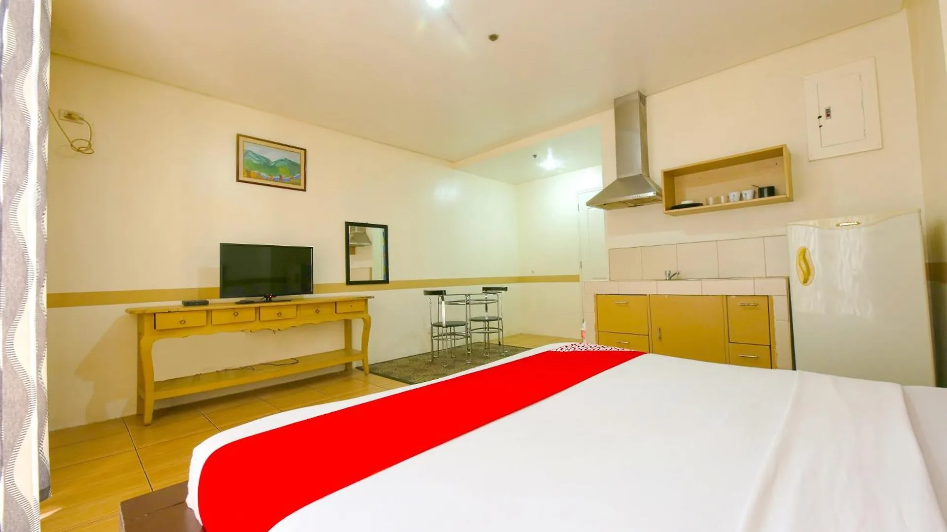 Hotel Oyo 769 Poblacion Suites Polaris Makati City