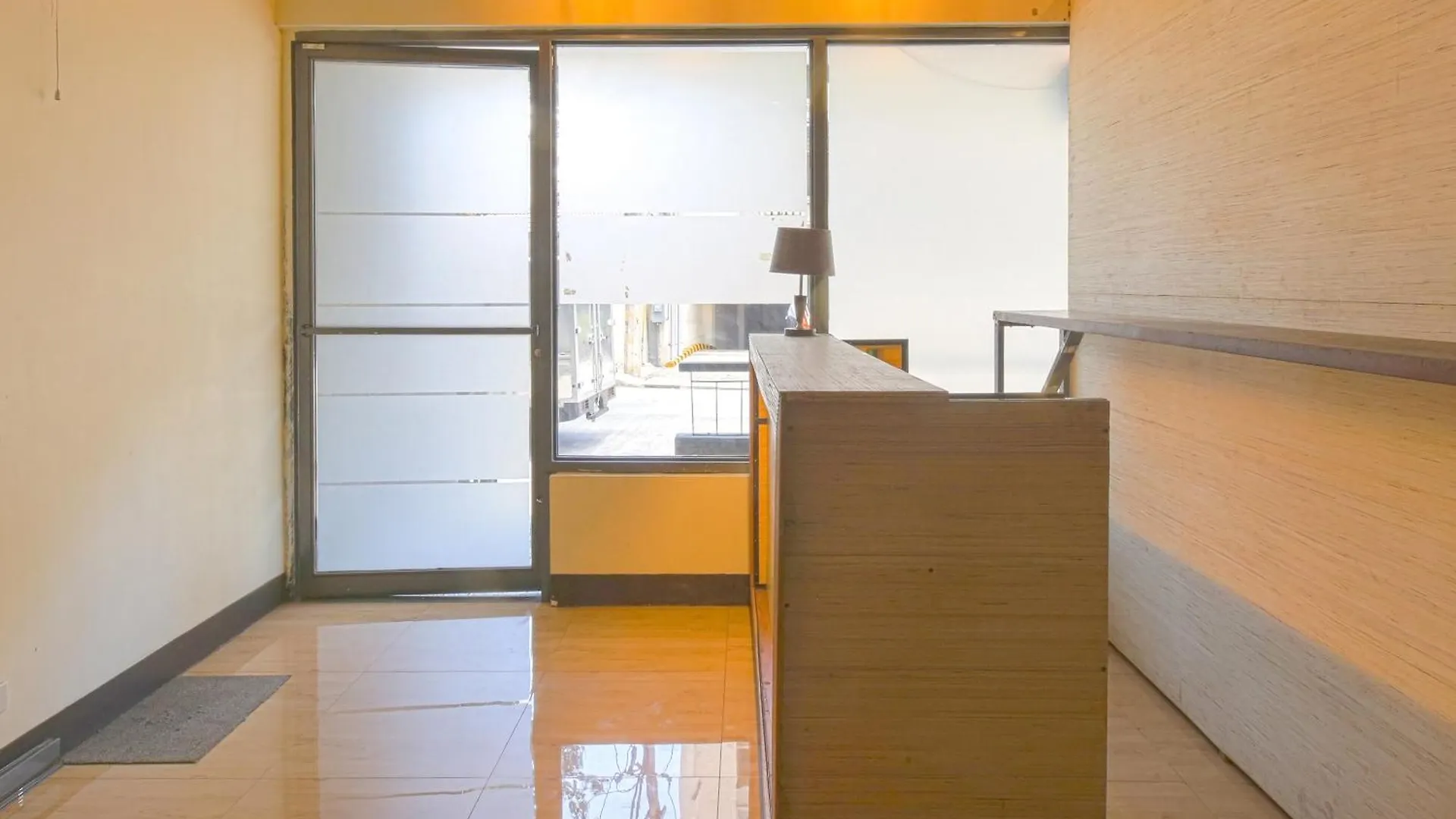 Oyo 769 Poblacion Suites Polaris Makati City Hotel