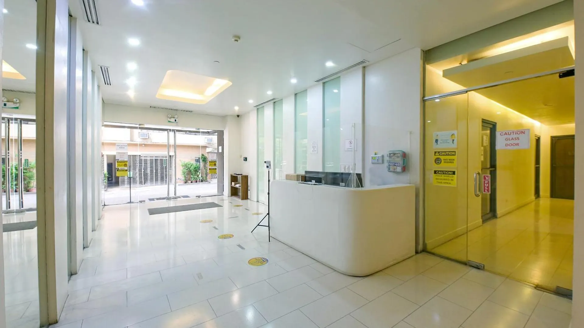 Oyo 769 Poblacion Suites Polaris Makati City