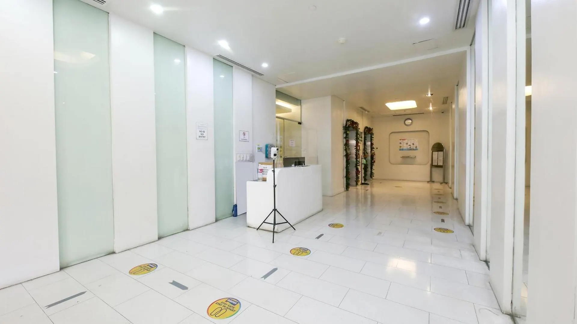 Oyo 769 Poblacion Suites Polaris Makati City Philippines