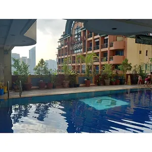 Capital O 914 Makati Palace Hotel